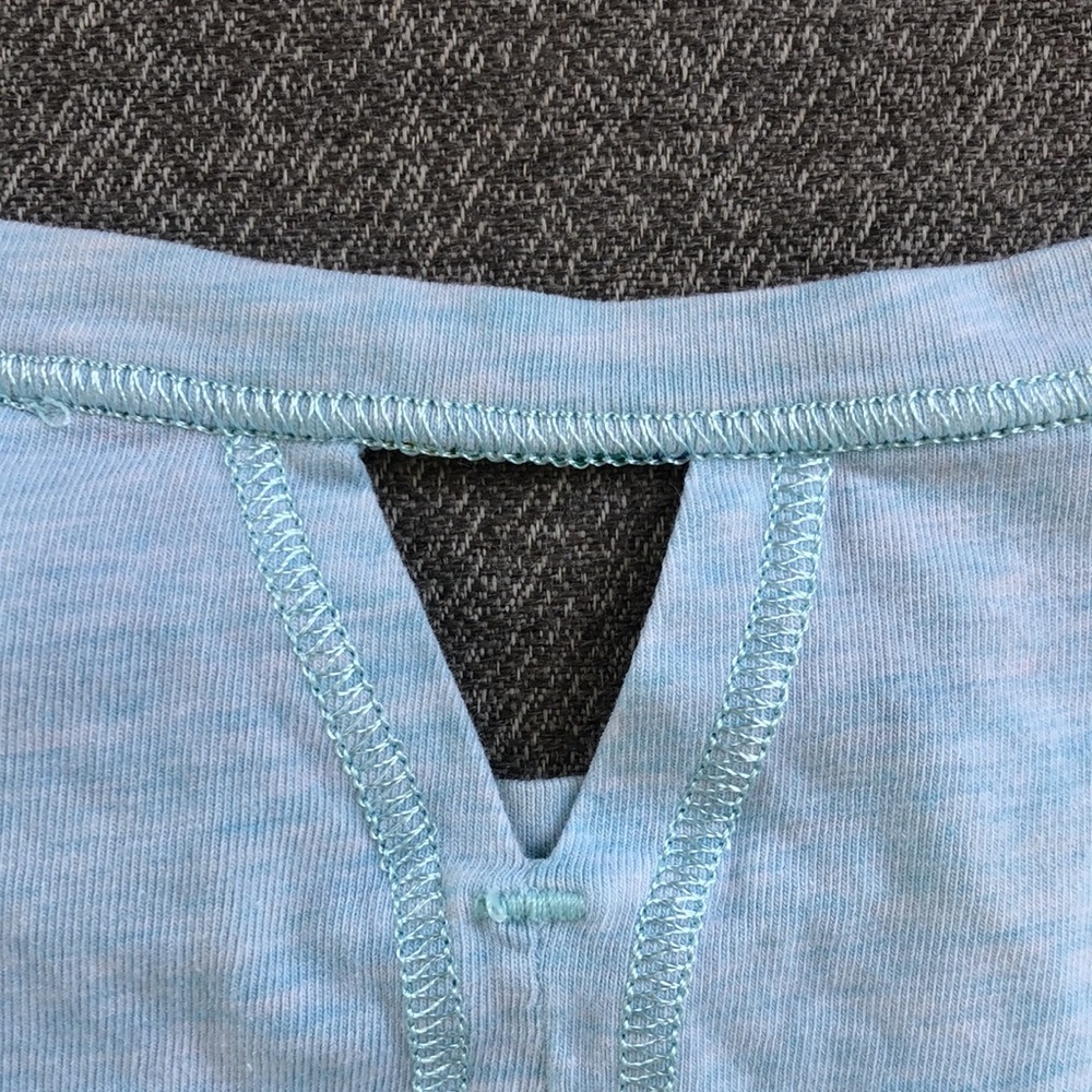 IVIVVA / LULULEMON Keyhole Back T-Shirt - Picture 6 of 8